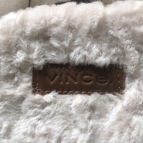 Vince shearling slippers. Brand New.  Never worn. sz 5.5 - Picture 5 of 6